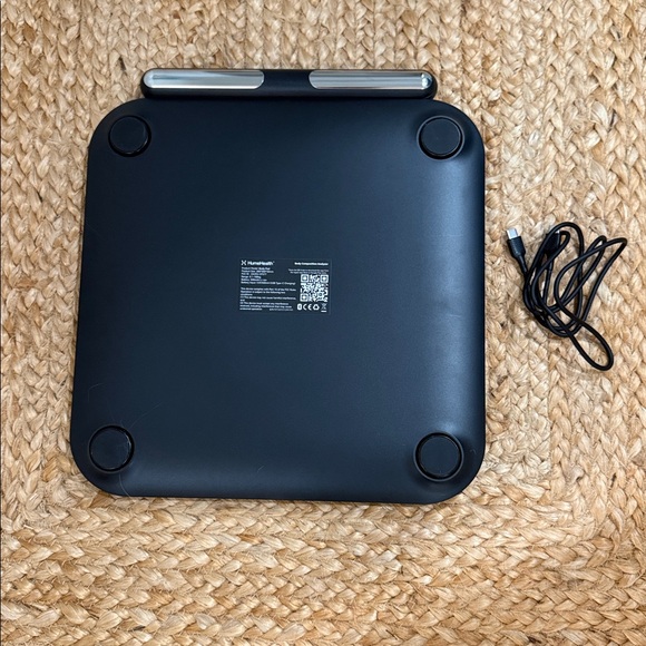 Hume Health - The Body Pod - Home Body Analyzer Scale - New without box. - Picture 2 of 2